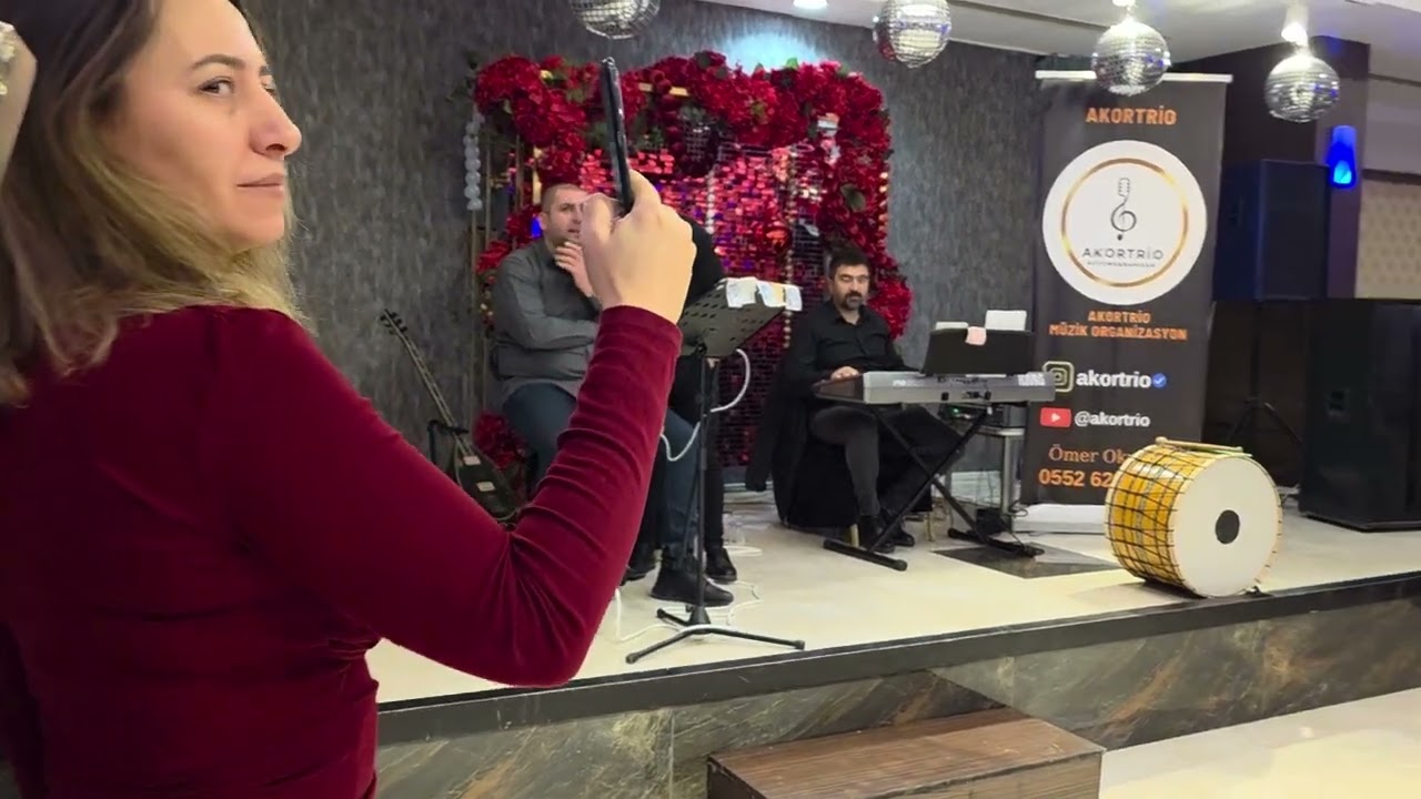 UDİ ŞANTÖR BAHADIR TEZGÖREN AFYON GARDEN TERMAL OTELDE  MANZARACI  TUR İLE YILBAŞI GALASINDA.