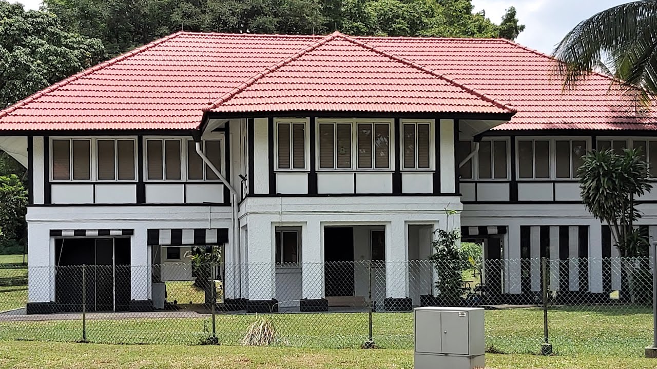 Walking Tour Sembawang Ep 2 Black and White Houses From Masjid