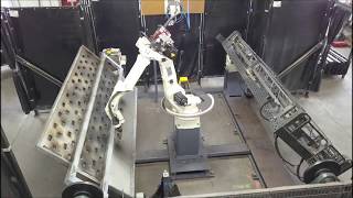 OTC Roboterschweißzelle FD-B4L DT-ARC - Geteilte Produktion
