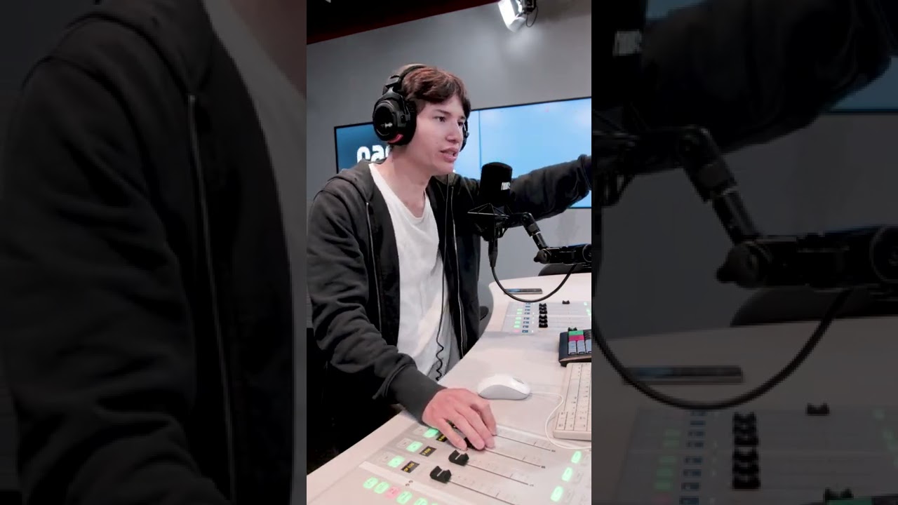 Moderator vergisst Songtitel im Radio