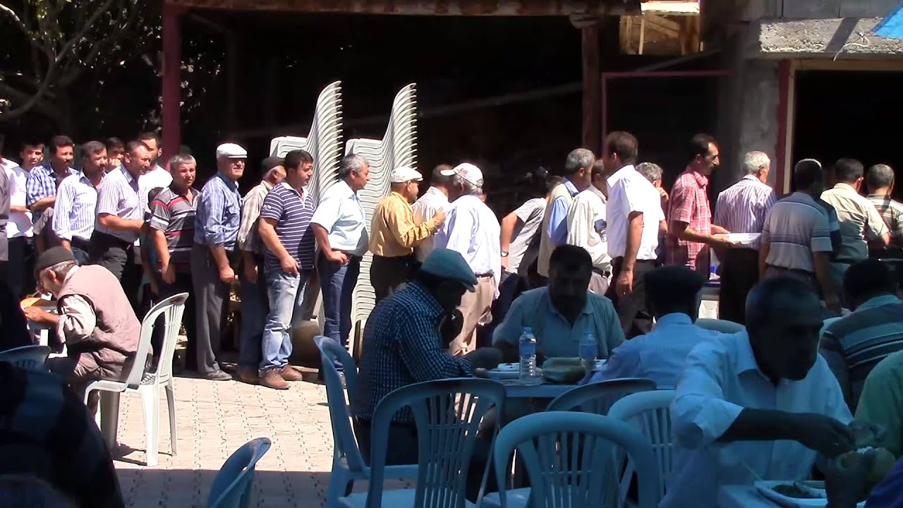 H Durmuş  SELVİ  Karacaşar Hallkına Yemek Verdi