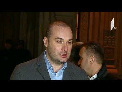 პრემიერი საშობაო ეპისტოლეს ეხმაურება