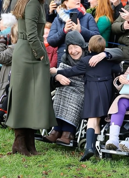 Who’s Prince Louis giving a hug?? HRH always very kind and Nice to people!!!