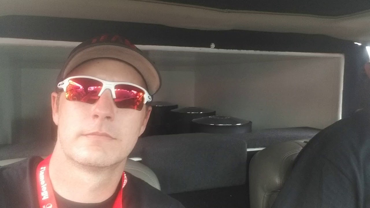 Mr. Bassahaulic's 6 Sundown ZV5 15s in his own designed B Pillar 4th