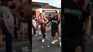 Download Lagu Artis Tas Teko Cah Era Syaqira #dancerkarnaval #erasyaqira #dancerviral #dancercantik MP3 Download Lagu Artis Tas Teko Cah Era Syaqira #dancerkarnaval #erasyaqira #dancerviral #dancercantik MP3