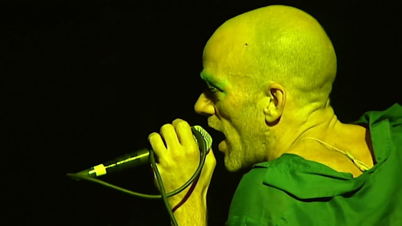 R E M    The One I Love Live from Glastonbury Festival, 1999