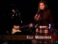 Capture de la vidéo Gary Lucas And Elli Medeiros Perform "Toi Mon Toit"