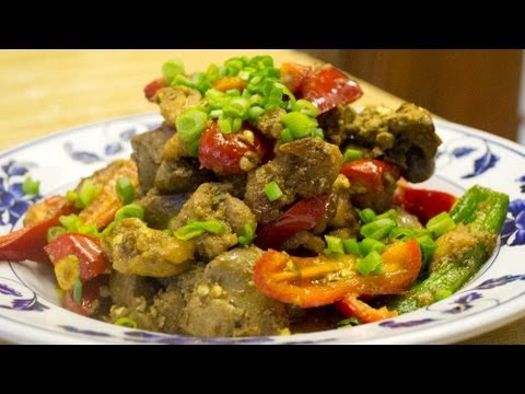 how-to-make-cha-kroeung-sach-moan-(stir-fried-chicken-with-lemongrass-paste)