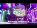 The Slot Machine - When to Bet Maximum Coins - YouTube