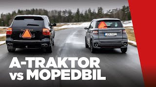 Borde de överhuvudtaget få finnas? Förnuft & Känsla testar mopedbil mot Porsche A-traktor