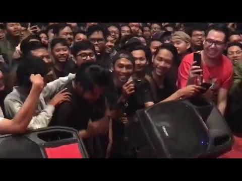 didi-kempot-kalung-emas-live-ambyar-pecah