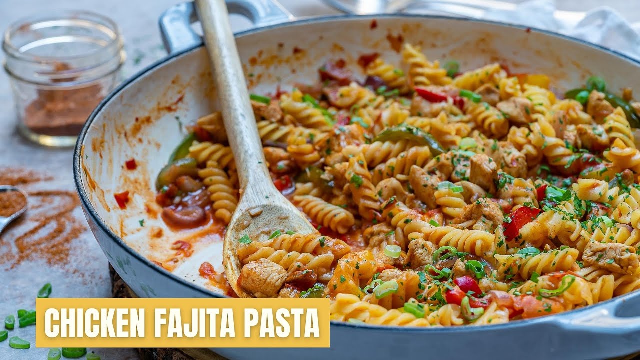 One Pot Chicken Fajita Pasta Recipe - How To Make Fajita Pasta