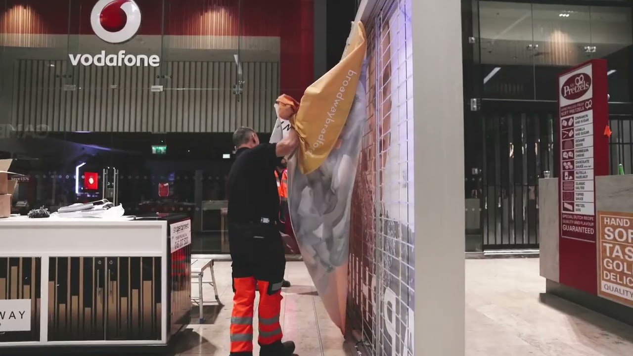 'AirDressing' - Giant Billboards for Advertising