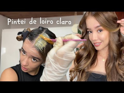 Pintando cabelo em casa ✨ Retoquei a raiz e passei tinta loiro claro no castanho escuro