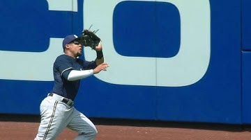 MIL@NYM: C. Gomez robs Syndergaard with running grab