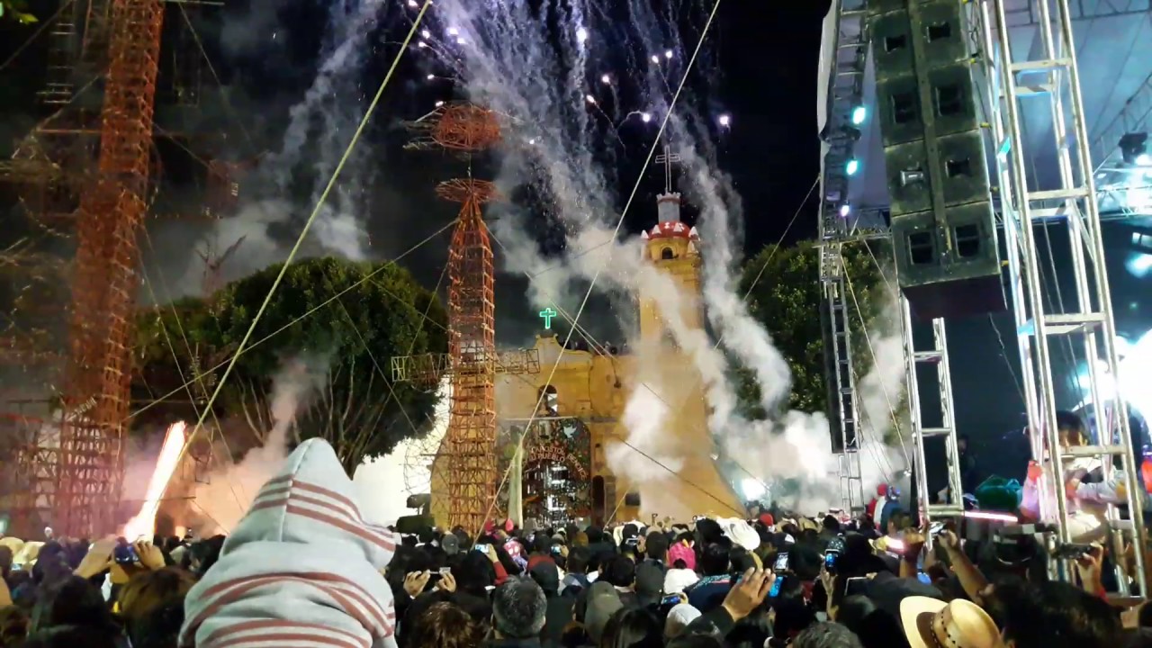 Castillo De San Andres Totoltepec 4 12 16 Musical De Pirotecnia Youtube Castillo De San Andres Totoltepec 4 12 16 Musical De Pirotecnia Youtube