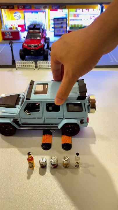 Speed Bump Challenge! 🚗💥 1:24 Model Car AMG G800  #automobile #bumping