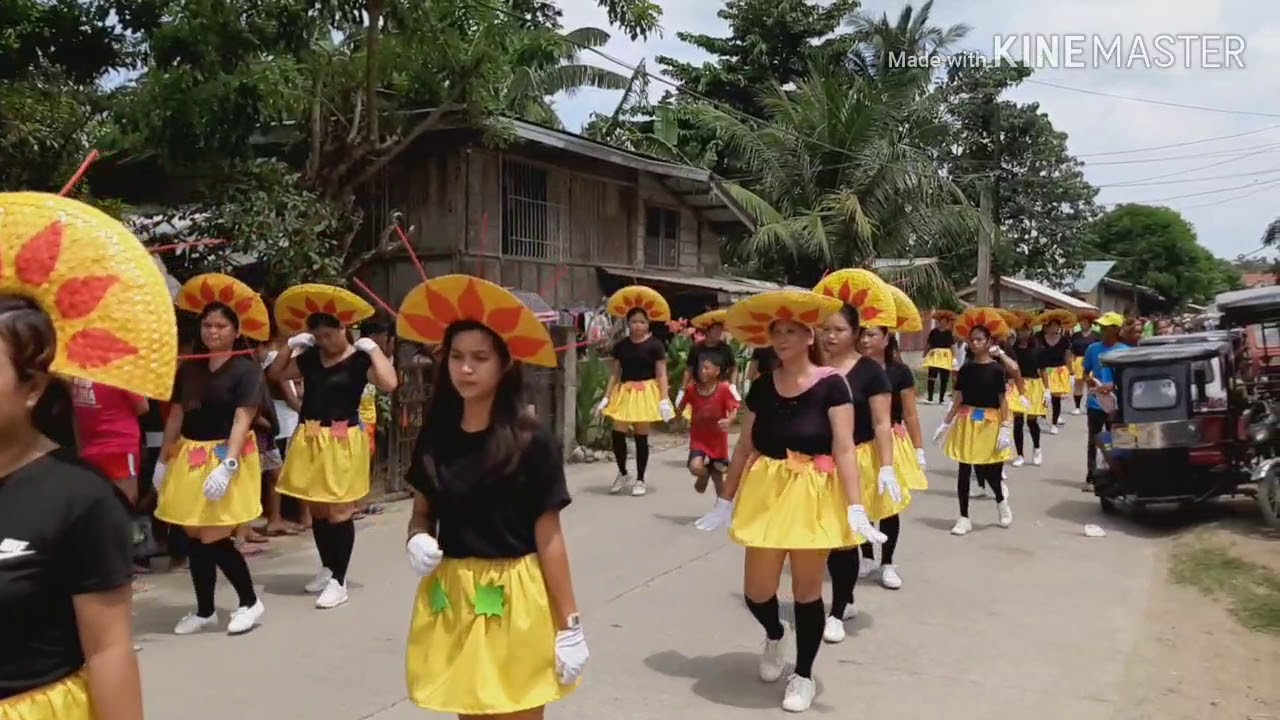 Tara na sa Quezon! Street dancing: Brgy Manlayo Guinayangan Quezon
