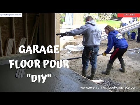 Video: Concrete floor in the garage. Process description