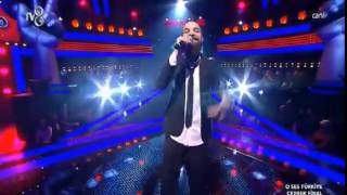 O Ses Türkiye - Çeyrek Final -  Zeo Jaweed 'Kum Gibi' (11 Şubat 2015)