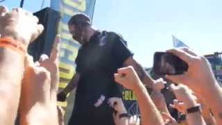 Mushroomhead - Waylon Crowd Surfing - Mayhem Fest 2014