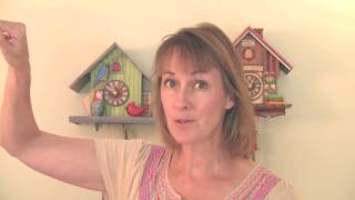 Jodie Davis, The Cuckoo Clock Designer, shows you how to set the time on Your Cuckoo Clock. www.TheCuckooClockDesigner.