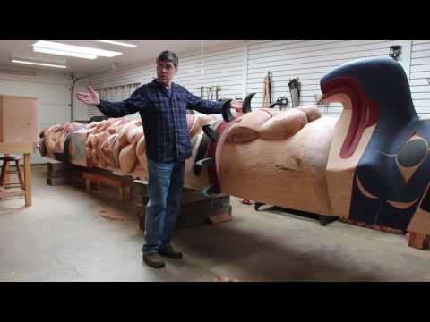 Video: Postavený okolo vertikálnej sochárskej galérie: dom Totem v Toronte