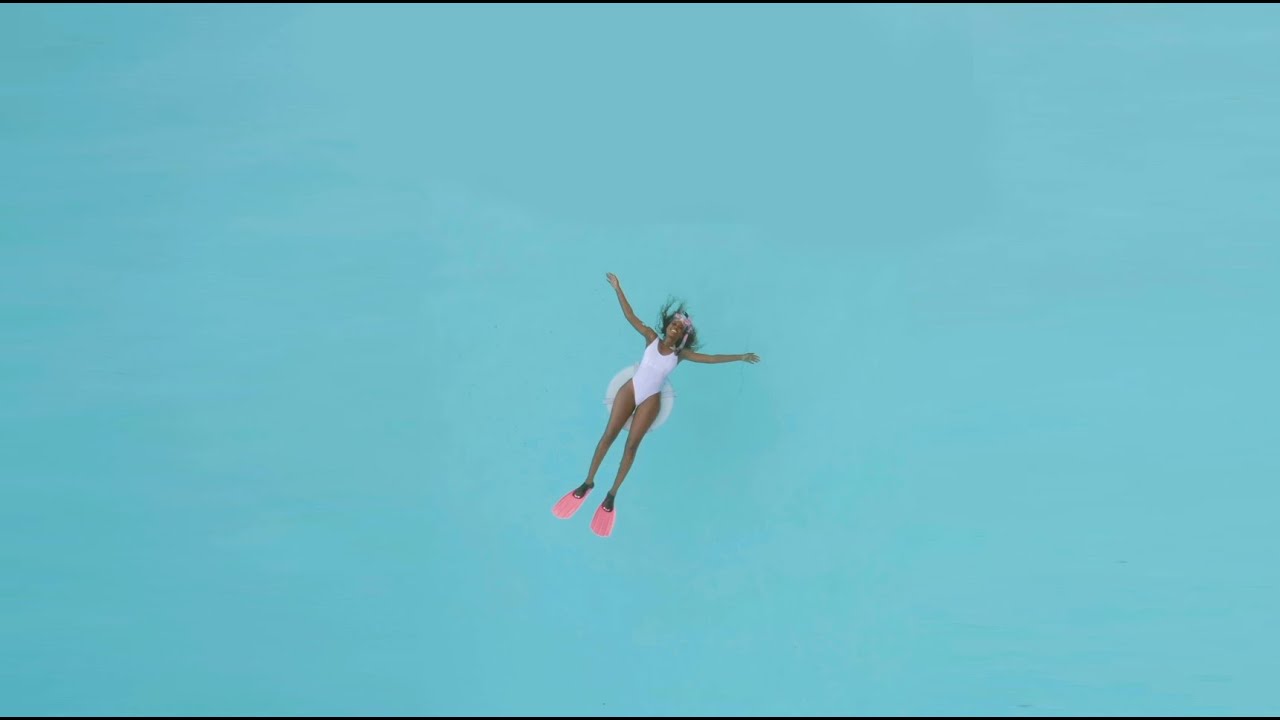 Hamilton Princess: Fun in the Sun