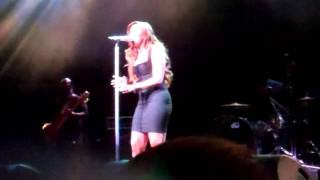 Demi Lovato - "Don't Forget" Performance - 8/27/11