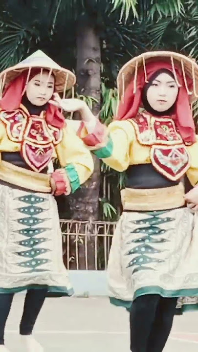 lagu betawi yg nari orang sebrang 😂