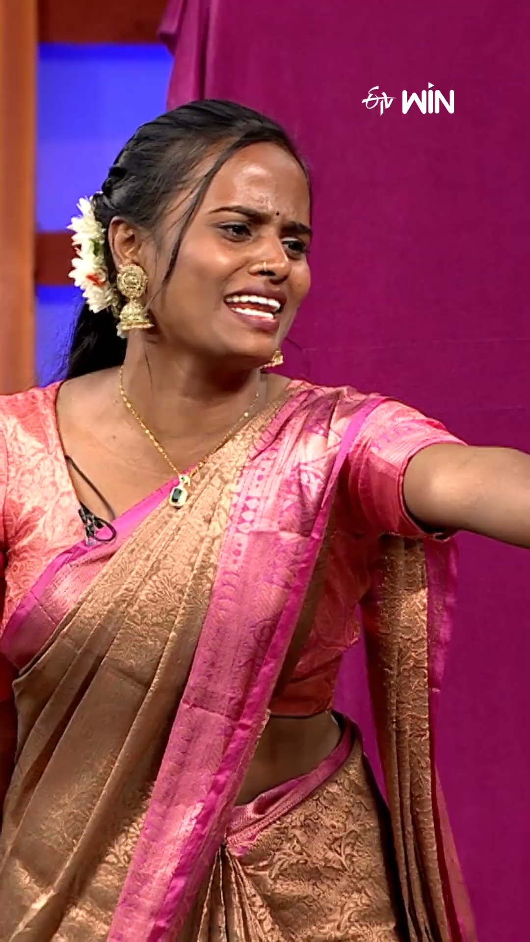 #shorts - తండ్రిని మించి కామెడీ చేస్తున్న కొడుకు..! #jabardasth #RocketRaghava