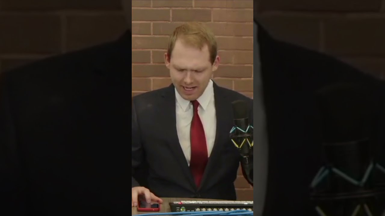 Pentecostal Speaks In TONGUES 
