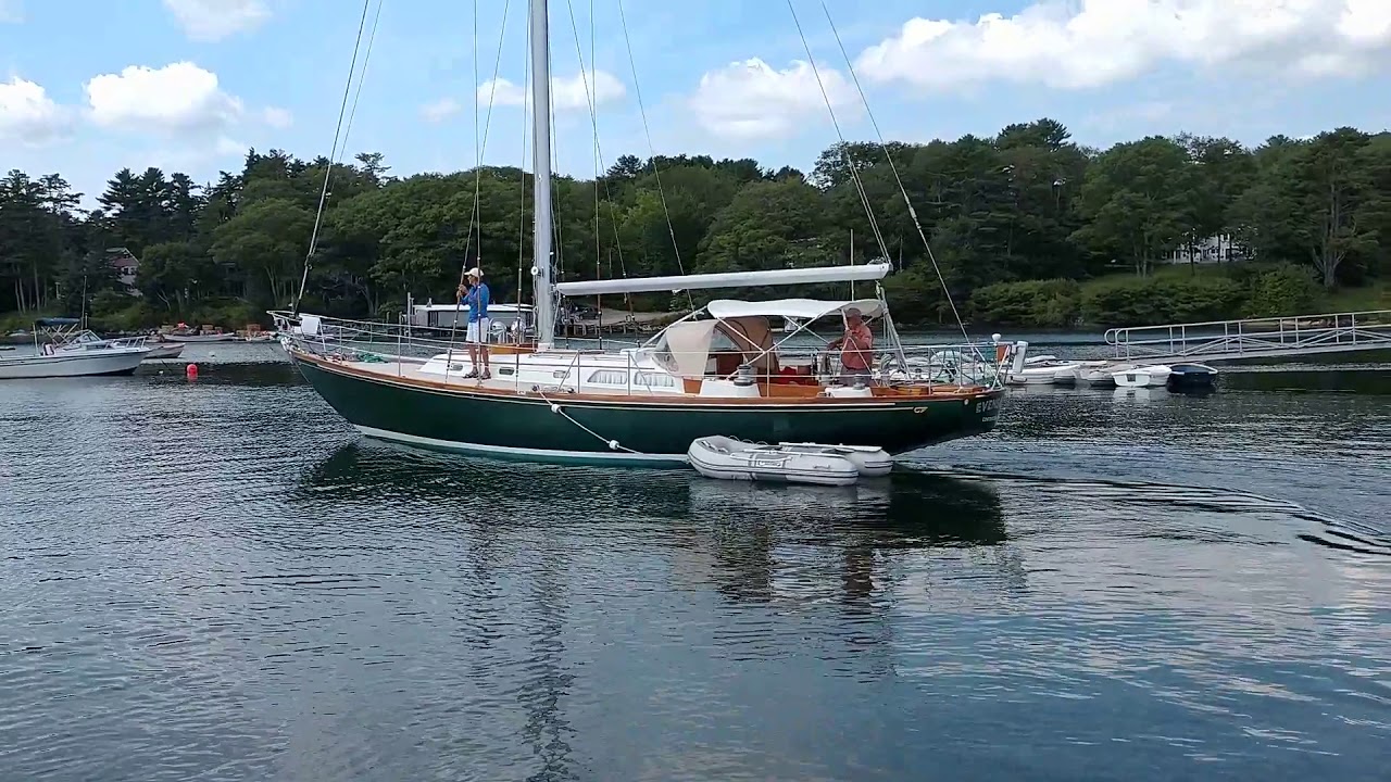 40 foot hinckley sailboat