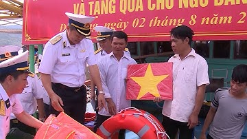 Hải quân Việt Nam làm điểm tựa cho ngư dân vươn khơi, bám biển