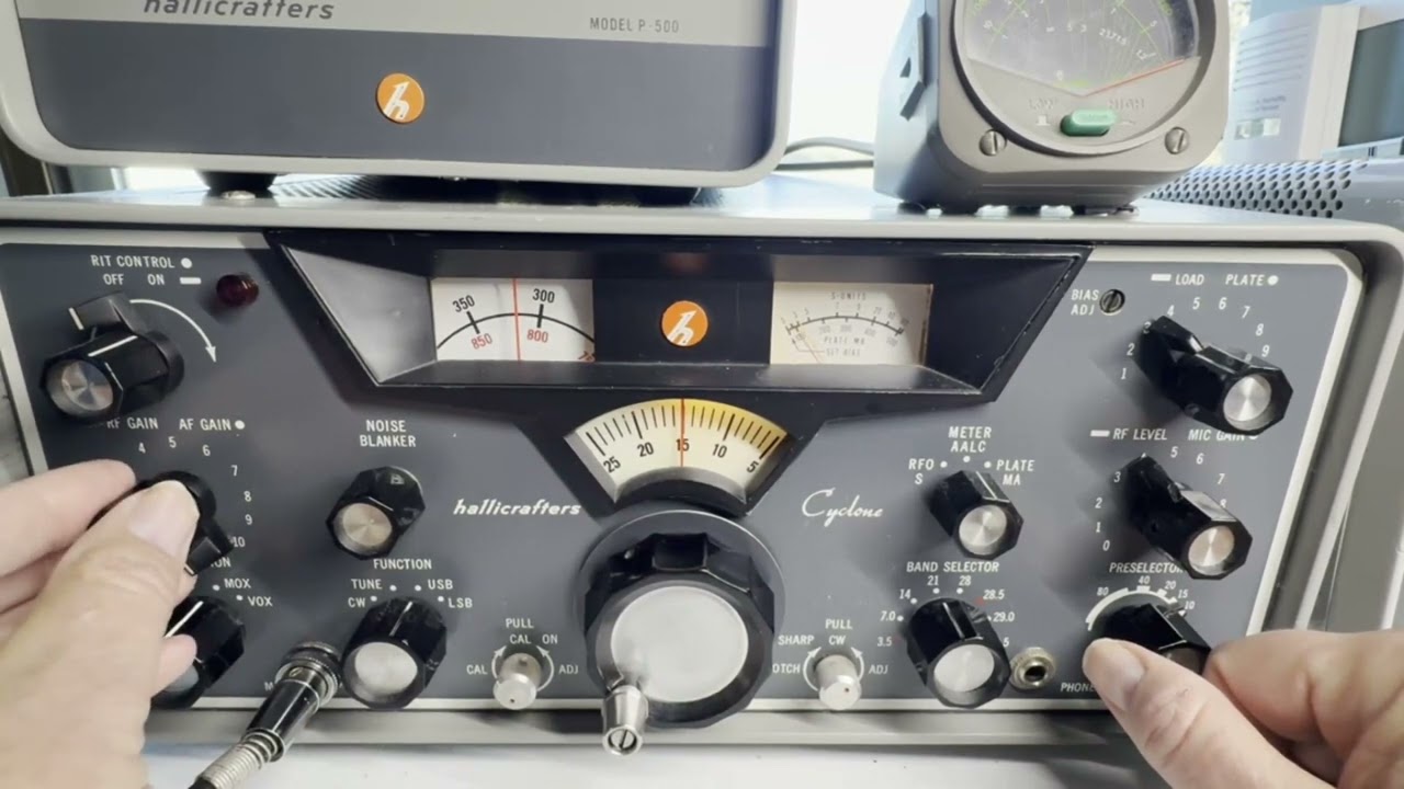 Hallicrafters SR400 Cyclone Demo