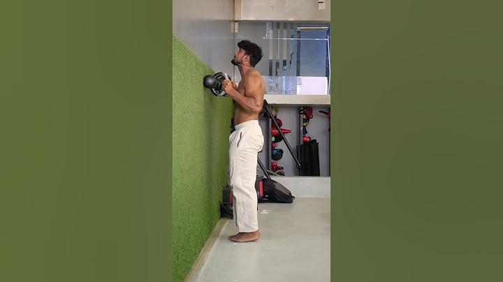 It is a push-up or a magic trick🪄💪🏻  #explore #shorts #illusion  #calisthenics #challenge #pushup