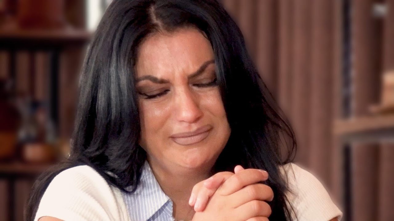 Për herë të parë Shkurta Haxhiu qan publikisht për vëllain në karrocë dhe bullizimin që ka përjetuar