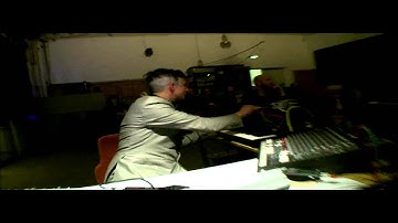 Felix Kubin & ensemble Intégrales - ECHOHAUS.mp4