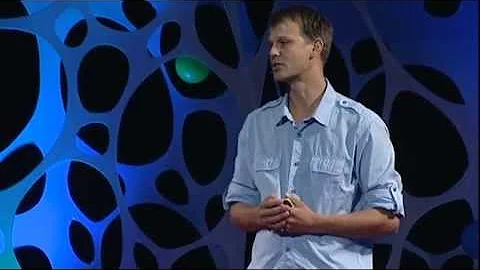 TEDxDanubia 2011 - Dag Hinrichs - The Zombie--Visi...