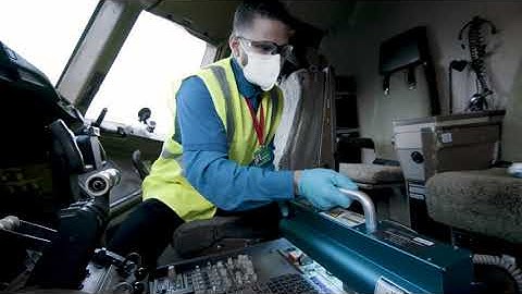 United Airlines use ultraviolet light to clean flight decks