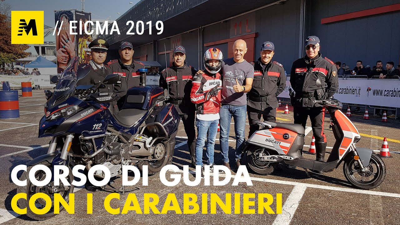 Patente Moto: a Eicma impari coi Carabinieri!