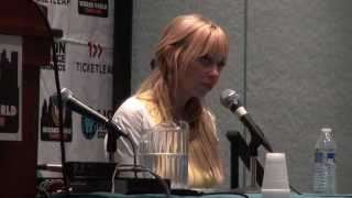 Tara Strong Does Bubbles Voice Resimi