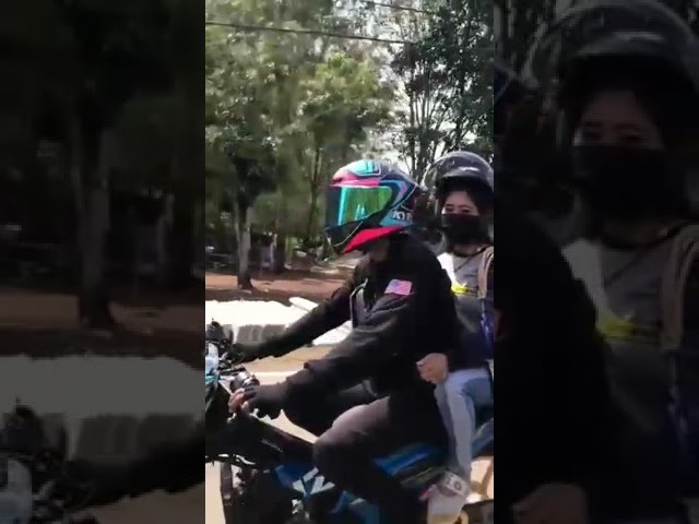 siapa yang cita boncengin janda adik adik class=