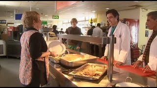 Green Wing - Guy tries to charm a dinner lady