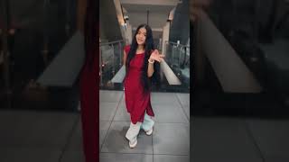 Kurti Teri Laal Inder Arya