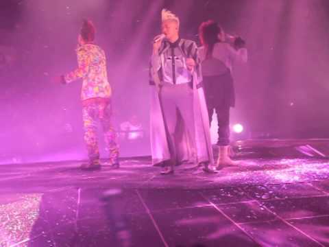 2014-6-8  "永遠愛著你"草蜢BeThree演唱會