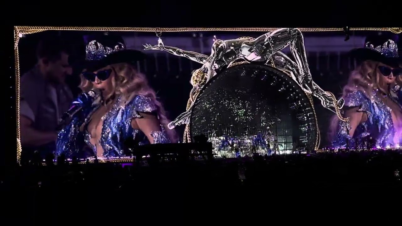 Beyoncé - Cuff It/Energy (Live in Atlanta Day 2)