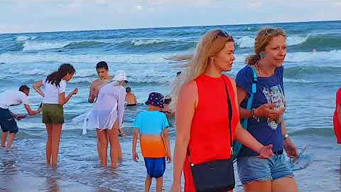 АНАПА - ЧУТЬ НЕ УТОНУЛИ В ВИТЯЗЕВО! СПАСАТЕЛИ ВОВРЕМЯ ВЫГНАЛИ ИЗ МОРЯ! ШТОРМ И ТЯГУН - ИЮЛЬ 2021