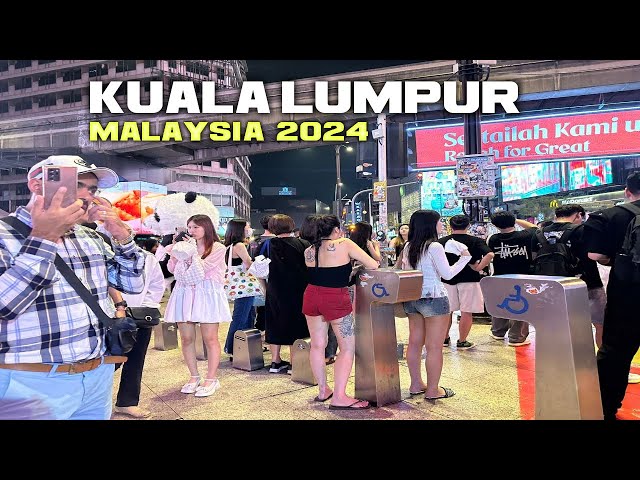 BUKIT BINTANG KUALA LUMPUR MALAYSIA  2024 SUASANA MALAM JAM 10 class=