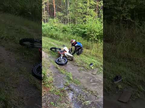 Не смог одолеть лужу #авто #enduro #снегоход #automobile #эндуро #зимняядорога #cc #butifyoucloseyou